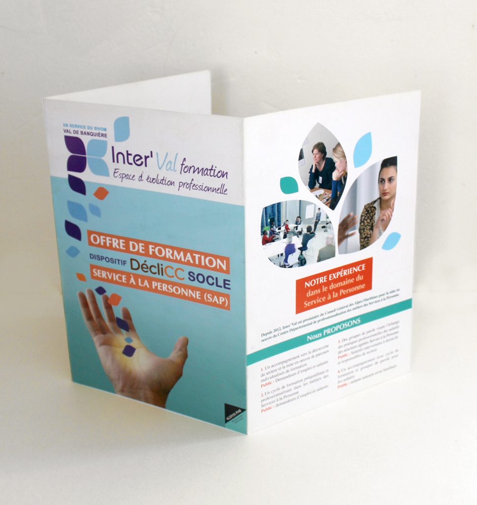 Création d'une plaquette institutionnelle pour Inter'val formation par "La belle graine communication"